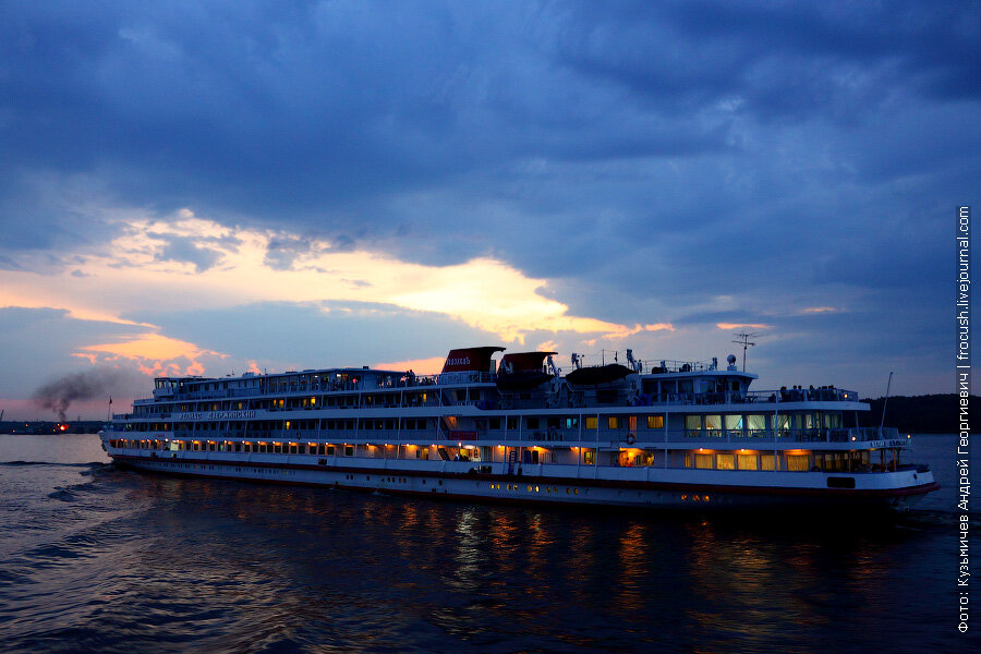 Инфофлот нижний новгород. Григорий пирогов речфлот. Судно григорий пирогов москва. Круиз волга волга 2021. Теплоход александр бенуа.