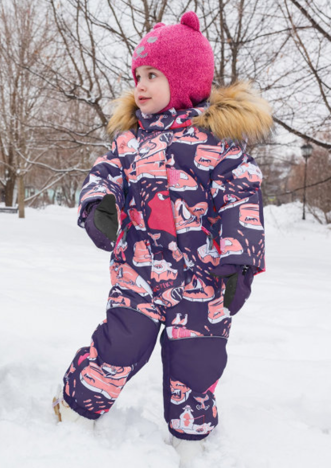 Первая модель - зимний комбинезон (утеплитель 300гр./кв.м.), стоимость около 6т.р., далее - демисезонный плащ NIKASTYLE, который я купила дочери