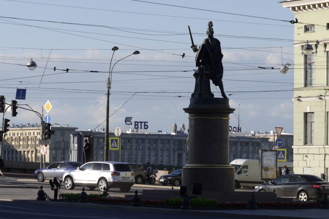 Фото памятника суворову в санкт петербурге