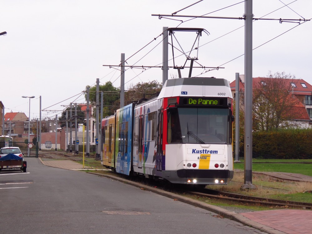 самый длинный трамвай в будапеште. береговой трамвай kusttram. самый длинный трамвайный маршрут. самый длинный трамвайный маршрут. трамвай летом.