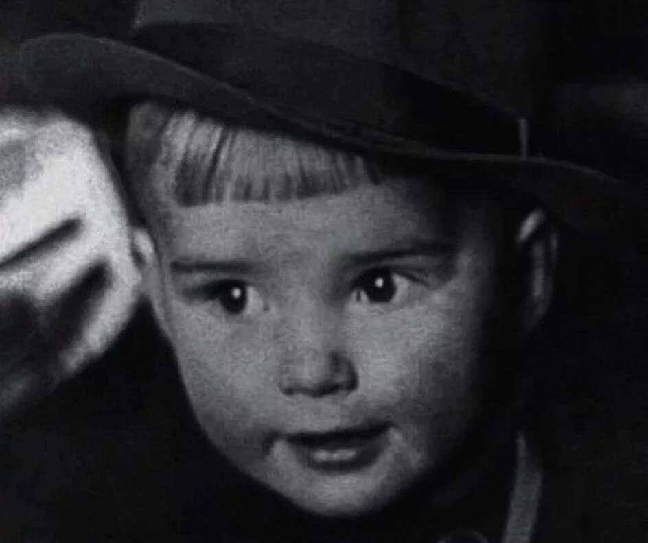 В спектакле "Кремлёвские куранты" 