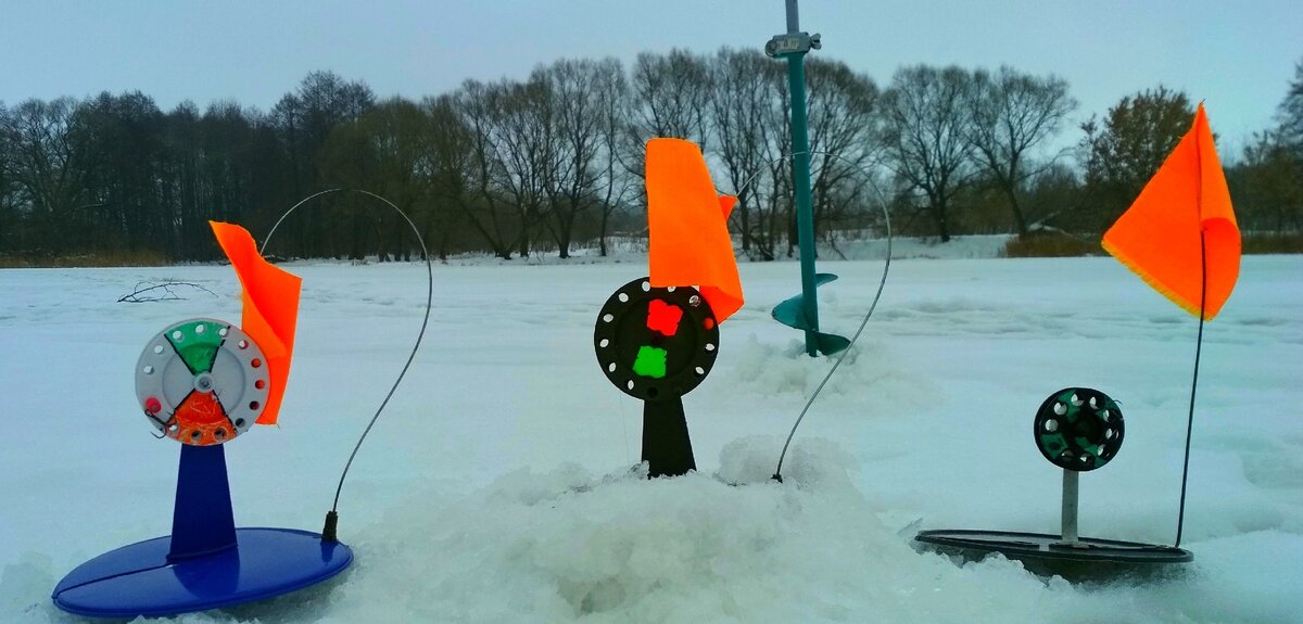 как подбирать размер крючка для ловли. что лучше на жерлицы двойник или тройник. как насаживать живца на жерлицу. двойник крючок на жерлицу. двойник на жерлицу для щуки.