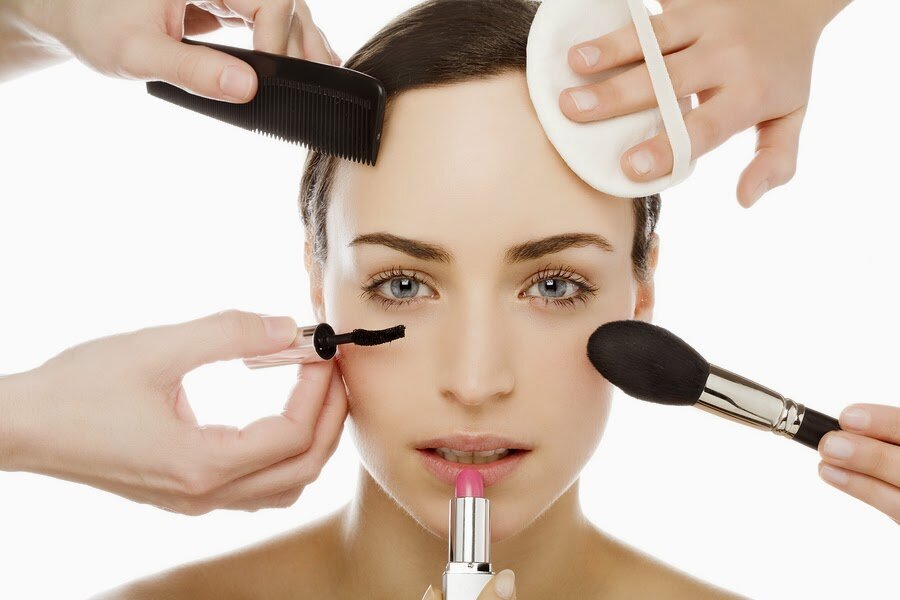 Женская косметика - верный помощник представительниц прекрасной половины человечества