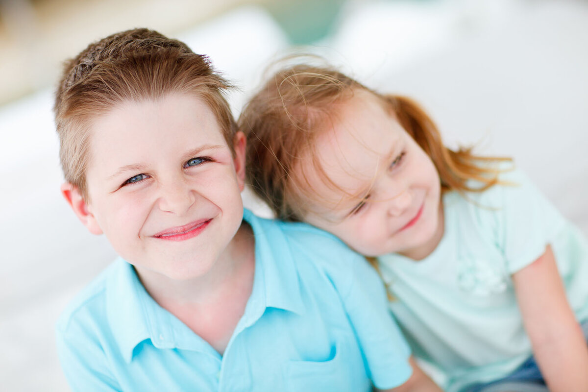 брат и сестра