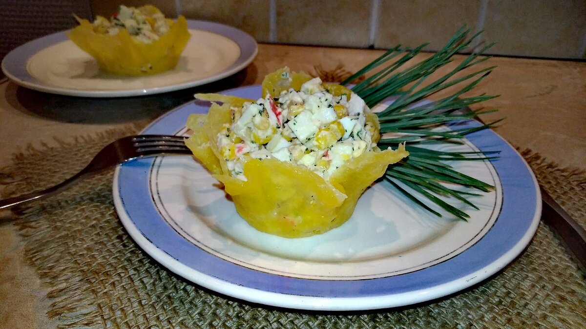 К новогоднему столу.