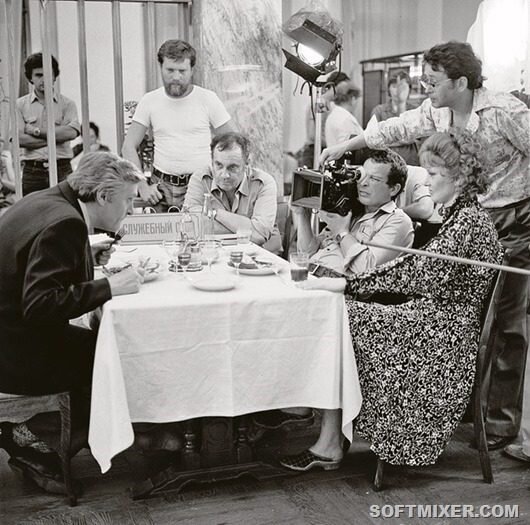 На съемках фильма : "Вокзал для двоих".