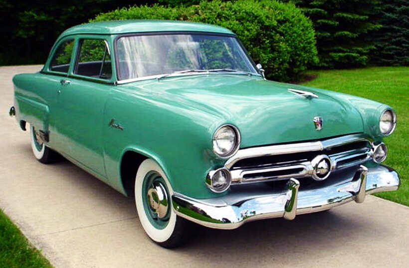 Ford Crestline 1952