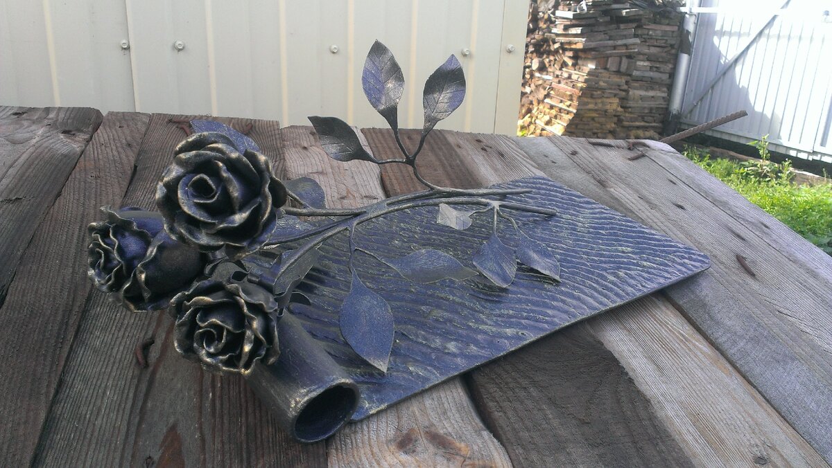 4 года работе,краска ЦЕРТА,ещё не облезла и никаких намеков