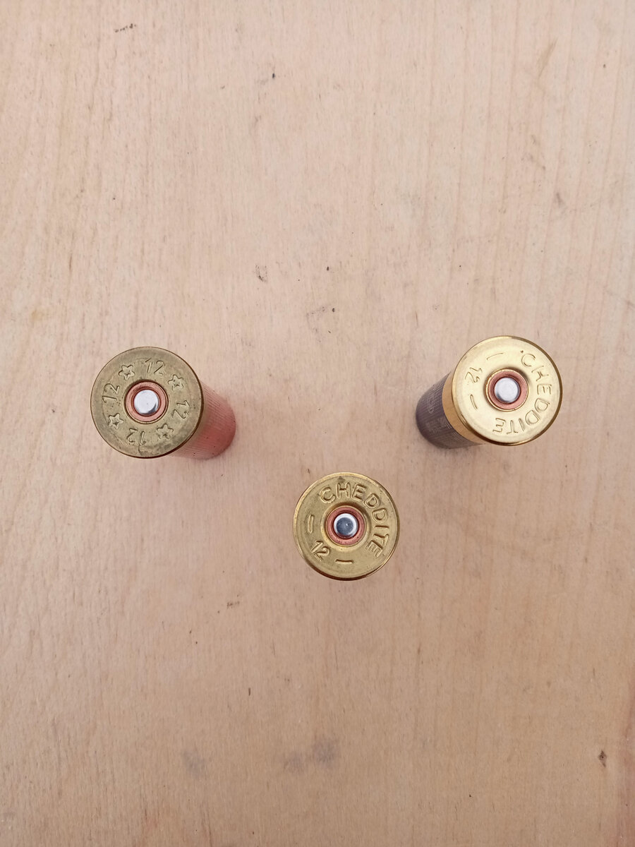 Надписи на донце гильзы. Фото автора