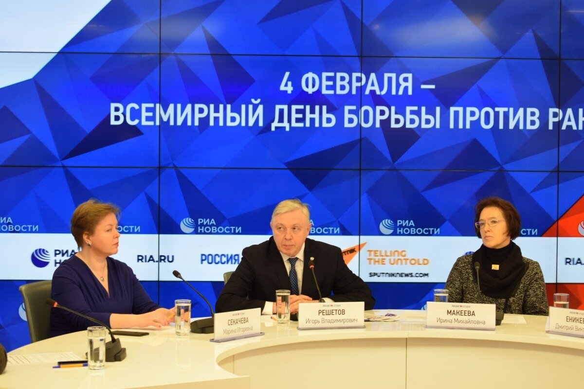 — директор Клиники и Института кластерной онкологии, заведующий кафедрой онкологии, радиотерапии и пластической хирургии Сеченовского университета Игорь Владимирович Решетов; — директор Института персонализированной медицины, руководитель Центра персонализированной онкологии Сеченовского университета Марина Игоревна Секачева; — директор Института стоматологии Сеченовского университета Ирина Михайловна Макеева; — заместитель директора по научной работе Института урологии и репродуктивного здоровья человека Сеченовского университета Дмитрий Викторович Еникеев; — президент Ассоциации онкологических пациентов "Здравствуй!" Ирина Валерьевна Боровова.