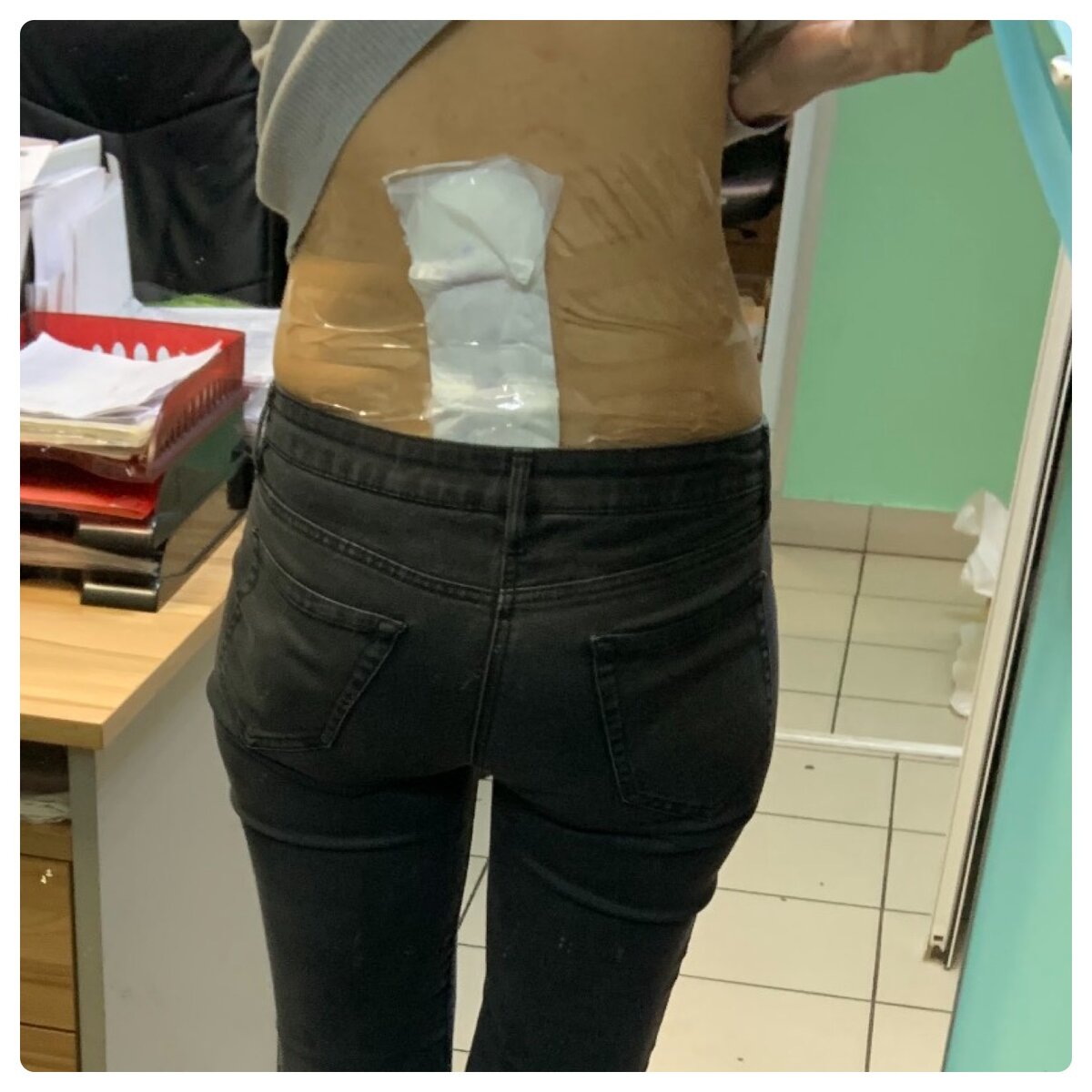 Прокладка гигиеническая и скотч 👍🏻