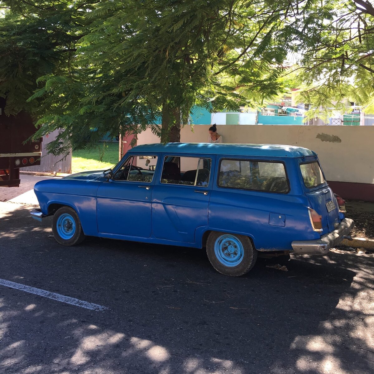 От родного хрома ни следа - даже у нас многие детали дефицит, чего говорить о Кубе...