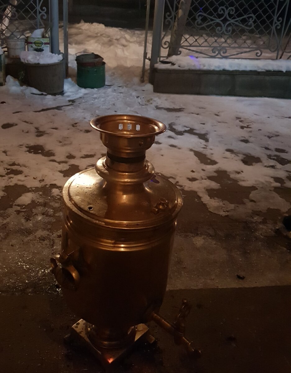 Самовар, одно из не многих богатств кочевавших с Молоканами 