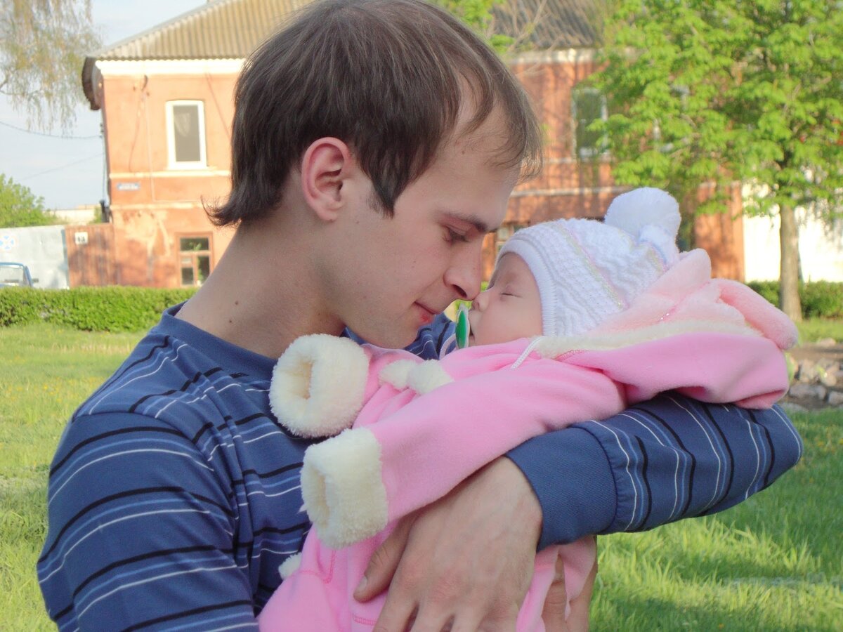 Думаю, он тогда представил примерно такую картинку, как на фото. Источник фото: https://www.drive2.com/users/cruzecarleone/