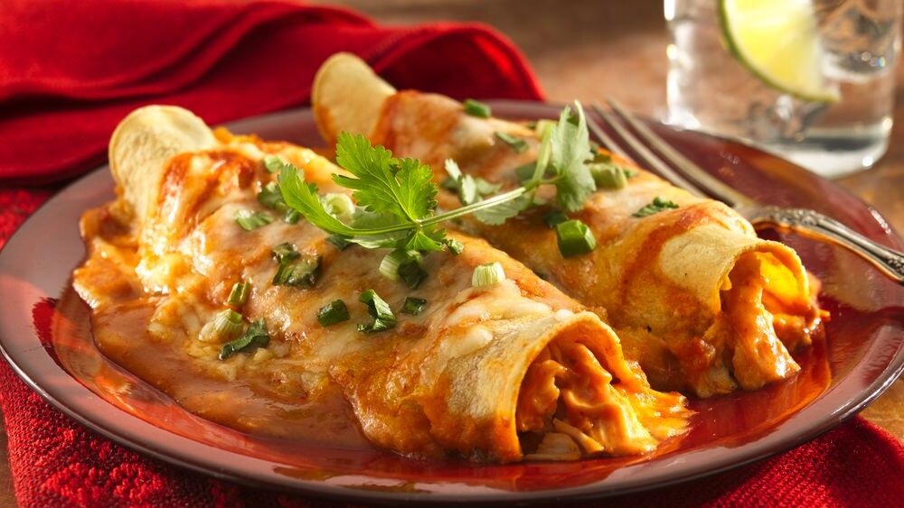 Энчиладос с омлетом и курицей