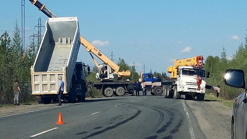 Работа водитель ямале. Автодорога Сургут Салехард 366 км. Трасса Сургут Салехард.