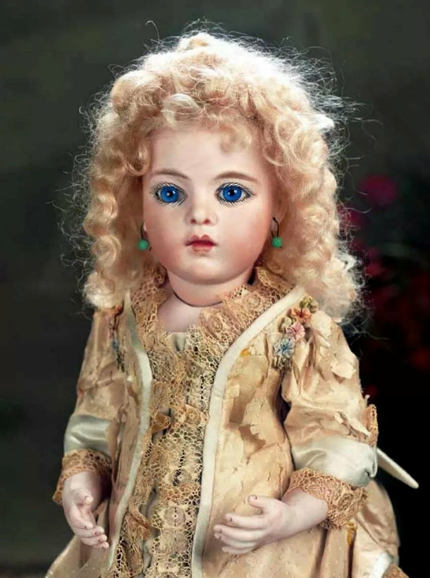 Old doll. Антикварные куклы Казимира Брю. Кукла Брю. Антиквариатные куклы Дороти. Музейные Антикварные французская кукла Брю Джейн.