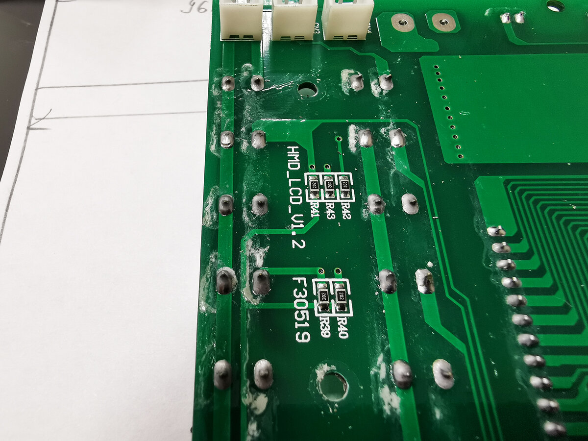 Посмотрите на качество изготовления электронной платы.
