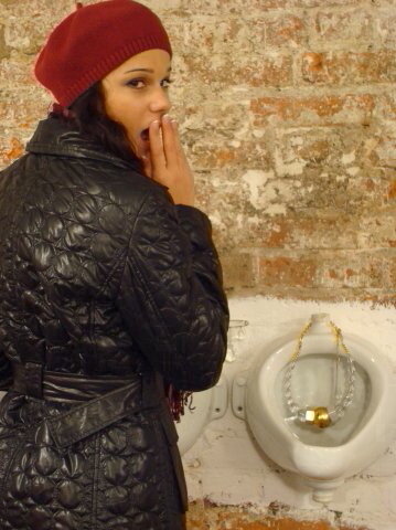 Тот самый берет, над которым прикалывались одногрупники в МТИиВТ :) Правда это фото сделано уже на 1м курсе Института..А вот какого? Читаем дальше!