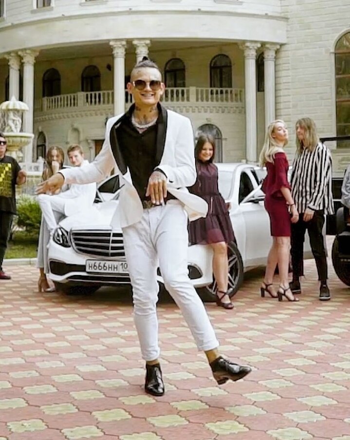 Изображение с сайта Инстаграм https://www.instagram.com/morgen_shtern/