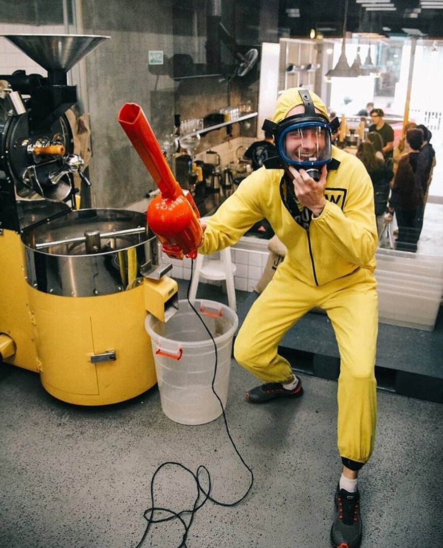 Кофейное шоу в разгаре.