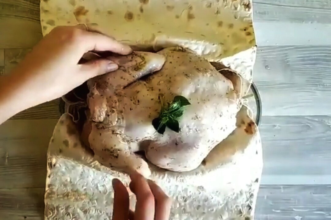 Курица в лаваше.