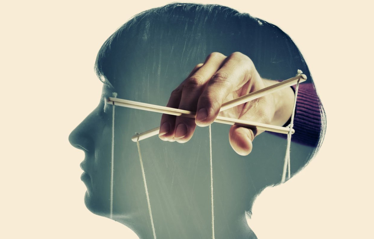 Женские манипуляции. Жертва манипуляции. Манипуляция. Психология манипулирования людьми. Манипулирую расставанием.