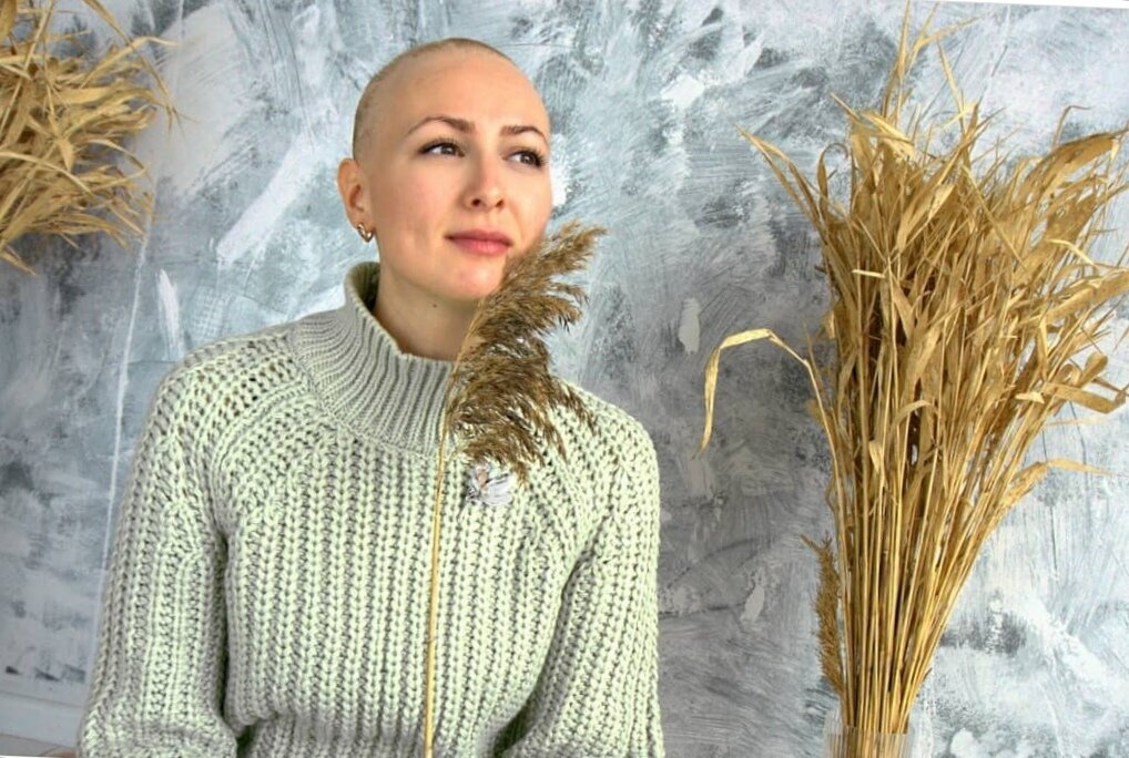 Соня красавица даже без кос