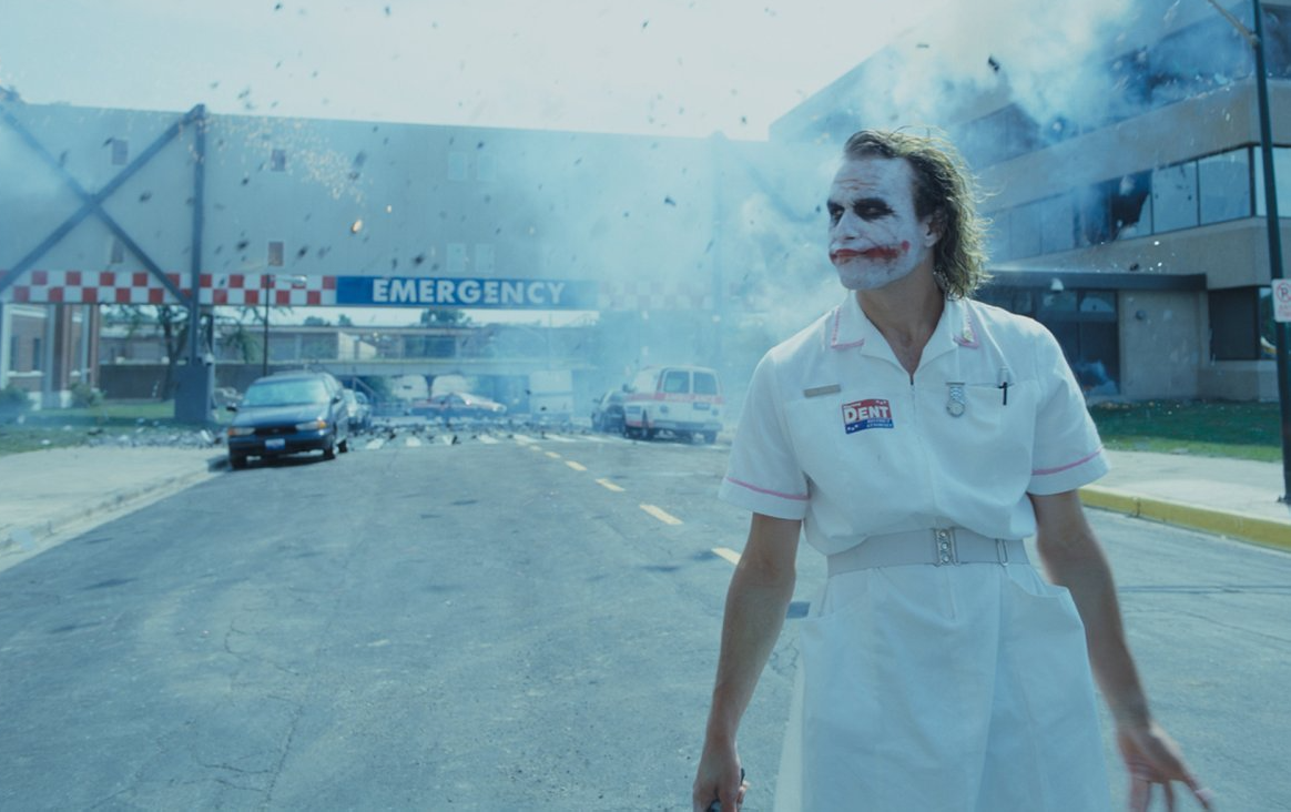 кадр из фильма "Темный рыцарь"