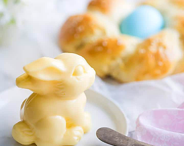 Пасхальные сладости всего мира: Итальянские сдобные венки с запеченными яйцами