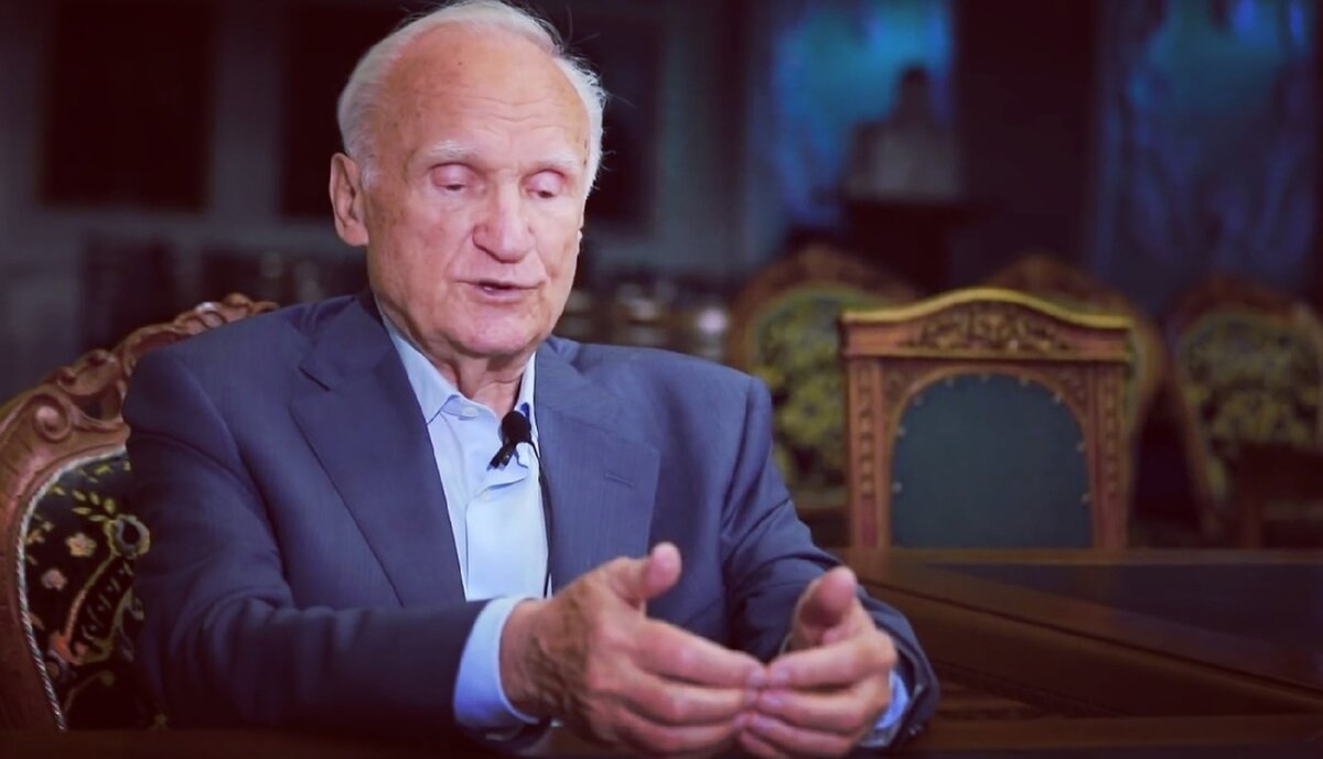 Алексей Ильич Осипов — учёный-богослов, педагог и публицист, доктор богословия, заслуженный профессор Московской духовной академии, апологет, проповедник, писатель, православный катехизатор.