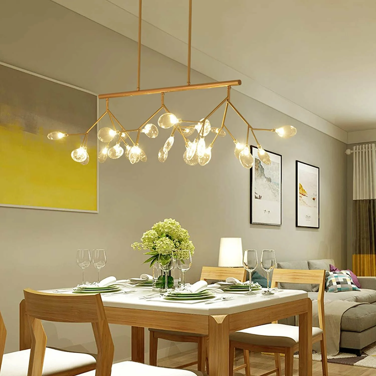 Люстра над обеденной зоной 