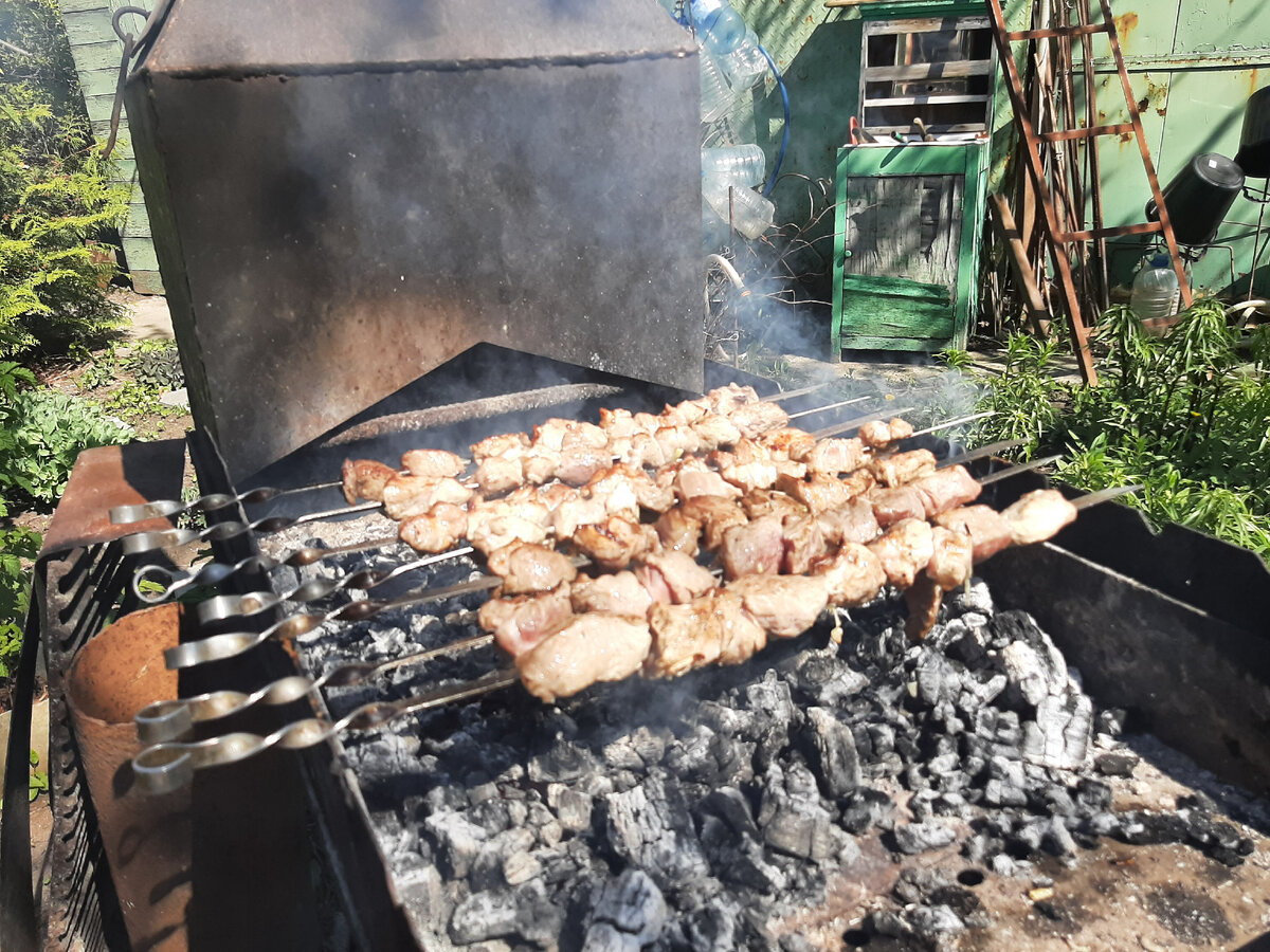Мясо.3 подхода: шампура, решетка ,шампура.