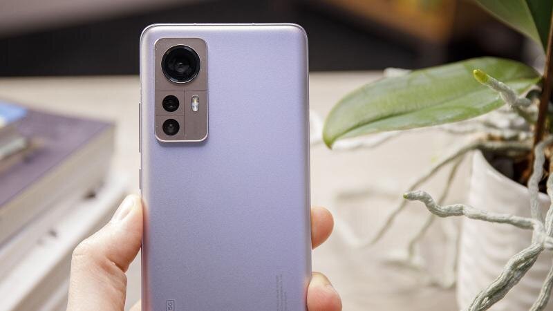 Xiaomi 12 получил популярный сенсор Sony IMX766