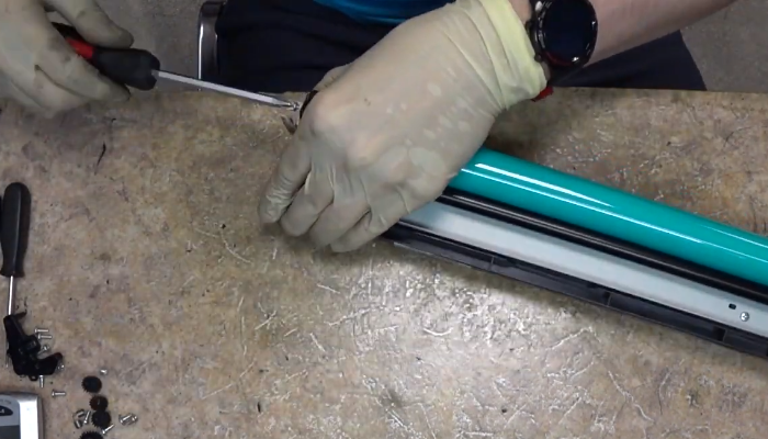 Фото 72. Снимаем шестерню привода магнитного ролика  