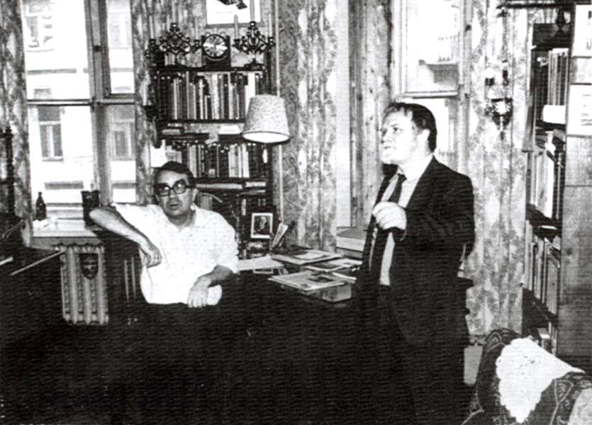 В.А. Гаврилин, В.И. Белов. Ленинград, квартира Гаврилиных. Фото: интернет