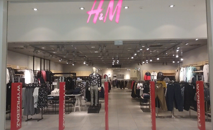 Торговый зал магазина H&M. Источник: Википедия 