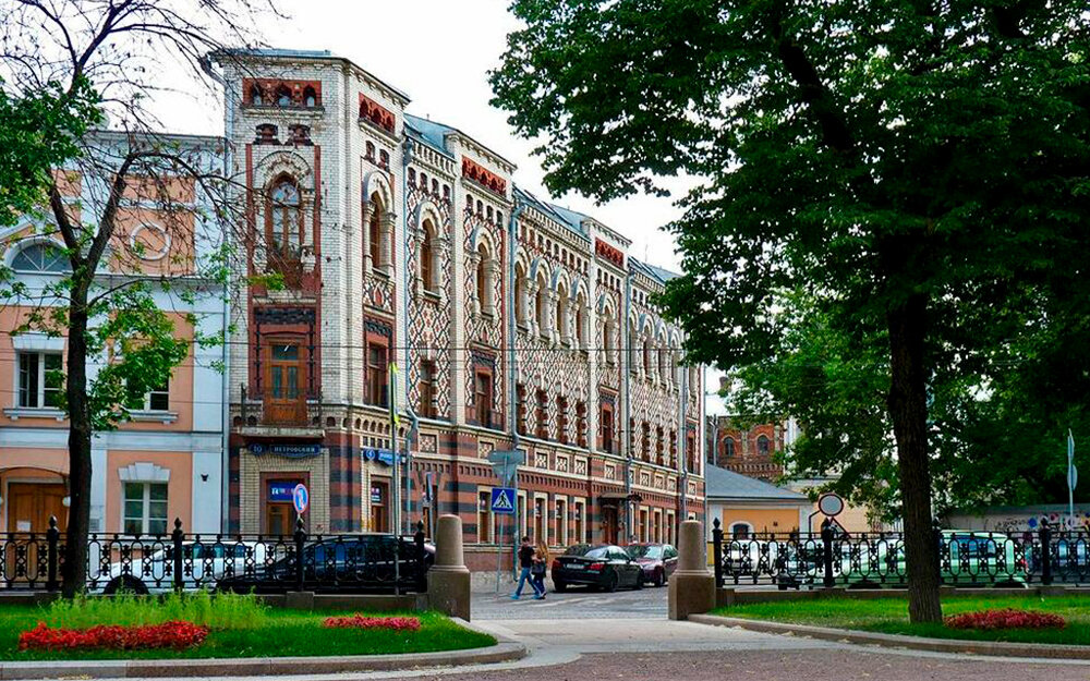 Петровская улица москва