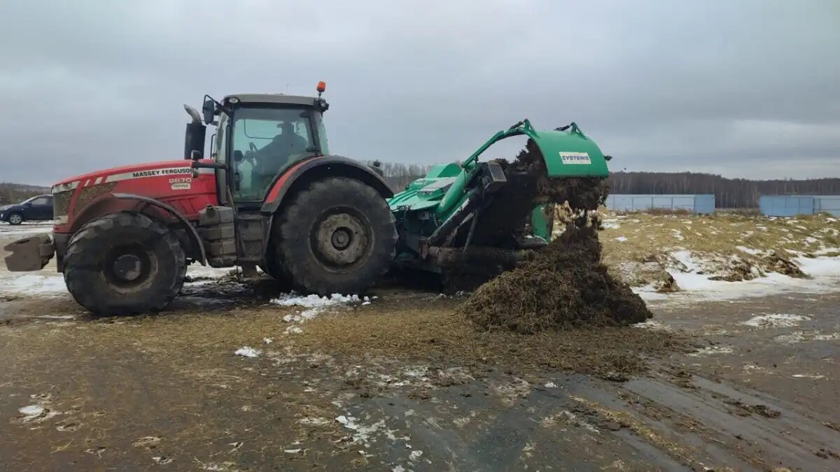 Фото:Станислав Хромов Специальная ворошилка для птичьего помета