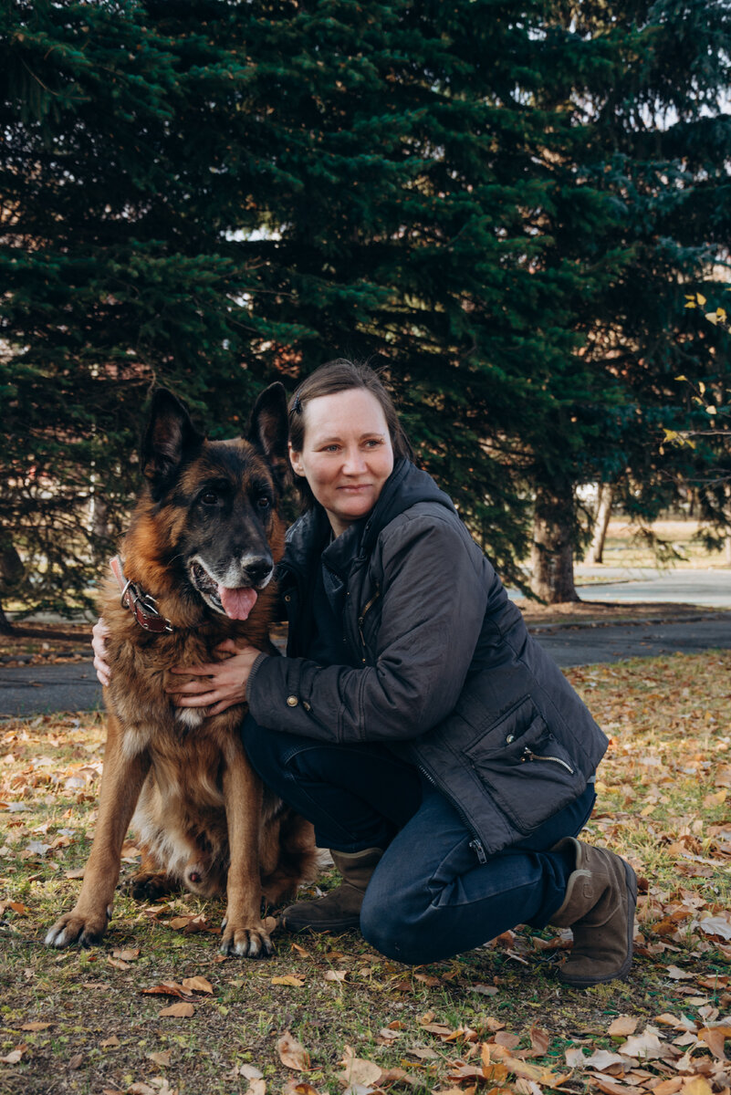 Осень 2021 года, гуляем с Эрихом в парке. Фото Софьи Боярских. 