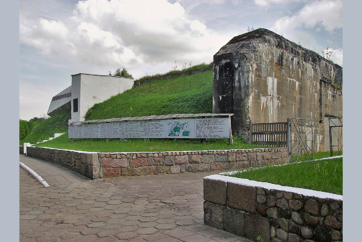 Крепость Осовец. 1-й форт. Современное фото. 
