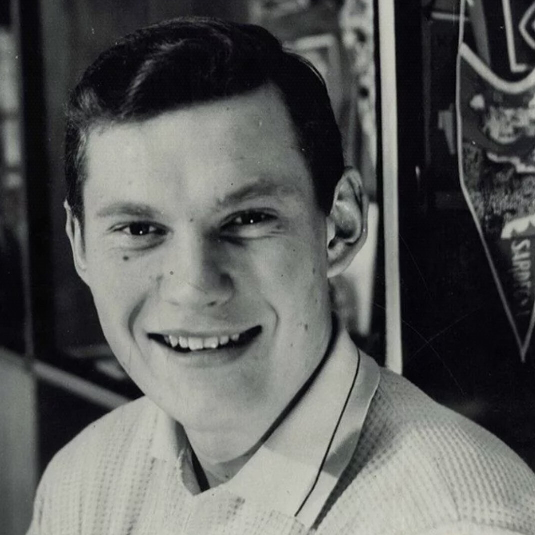 Модестас Паулаускас в юности.