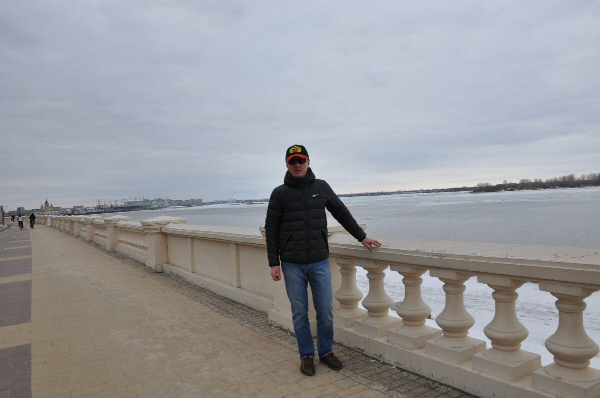 Я на Нижне-Волжской набережной.