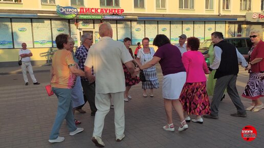 НЕ УДЕРЖАЛИСЬ - И НАЧАЛИ ТАНЦЕВАТЬ!!