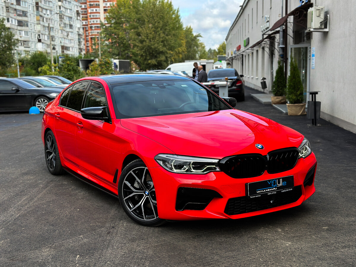 BMW g30 красные суппорта