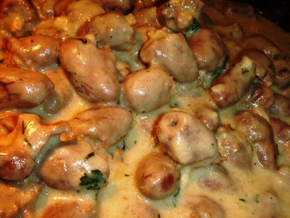 Подлива из куриных сердечек.