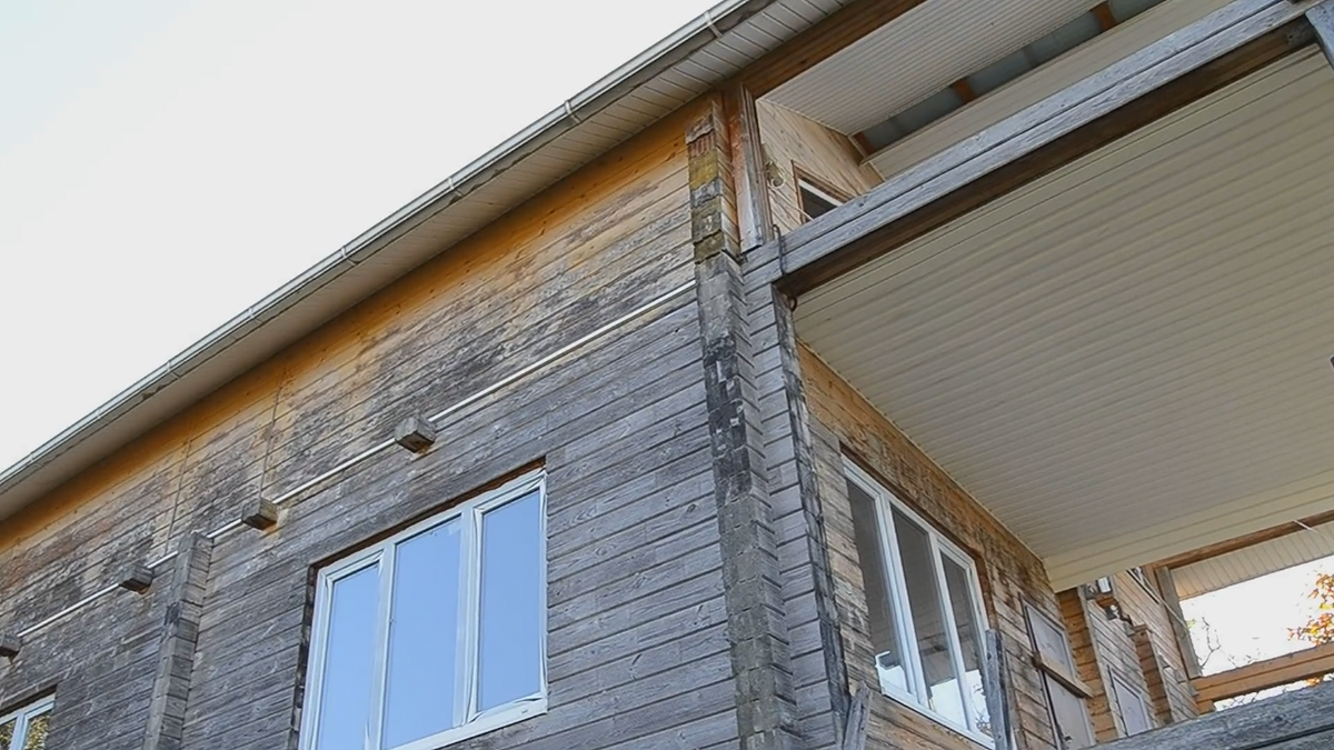 Скрин взят с ютуб канала WASBURG HOUSE   Дом 1,5 этажа