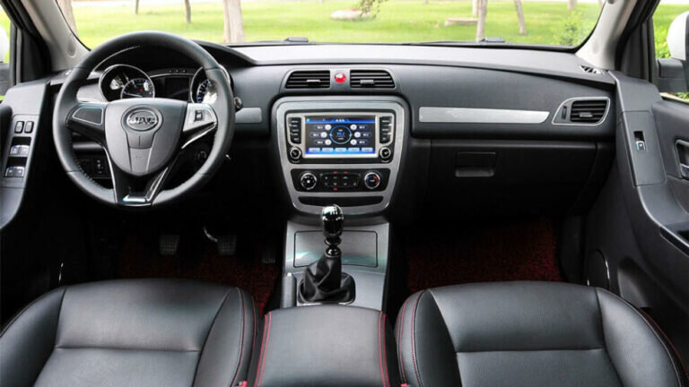 Интерьер JAC T6