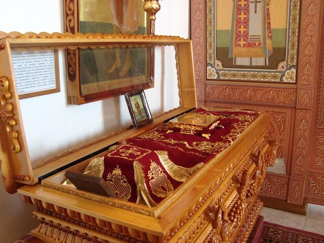 Частицы мощей Василия Мангазейского в Свято-Троицком мужском монастыре. После закрытия Туруханского монастыря в 1921 году основные останки святого были утрачены.