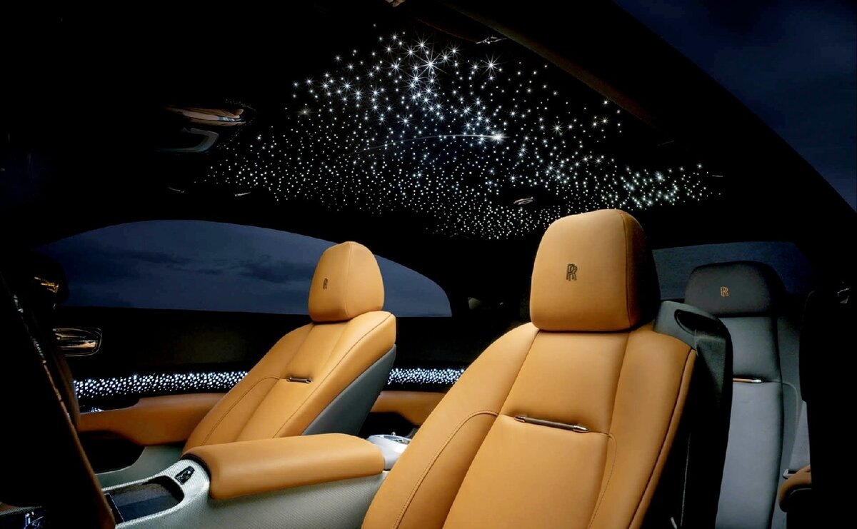 Звездное небо на потолке Rolls Royce